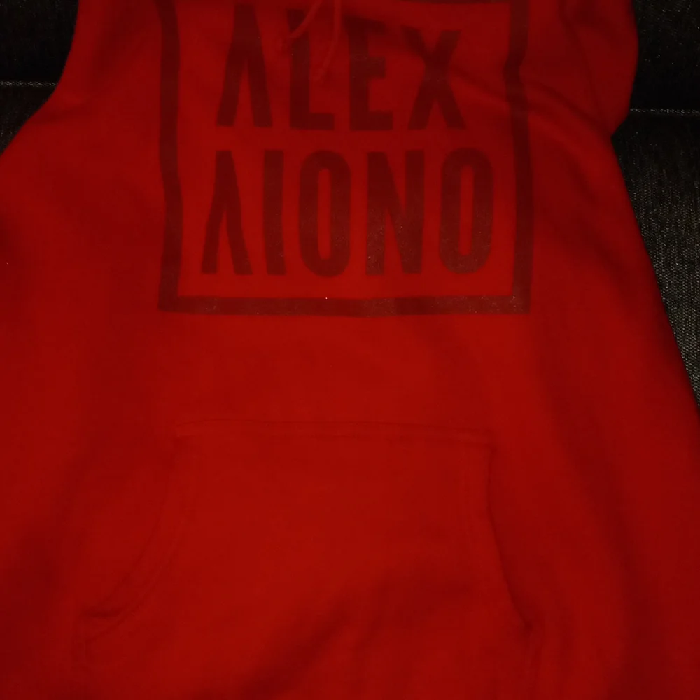 PRICE DROP🟥MEN RED HOODIE 🩸🟥 - Picture 5 of 11